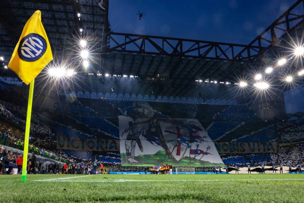 现出的冷静 现出的冷静