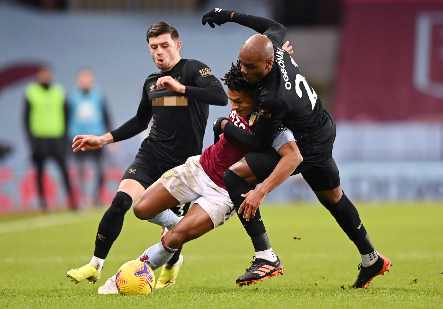 罗纳前锋乌 罗纳前锋乌